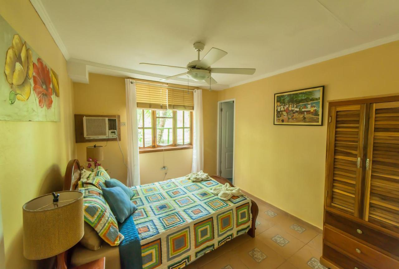 Hotel Tierra Verde Bed And Breakfast Bocas Town Exterior foto